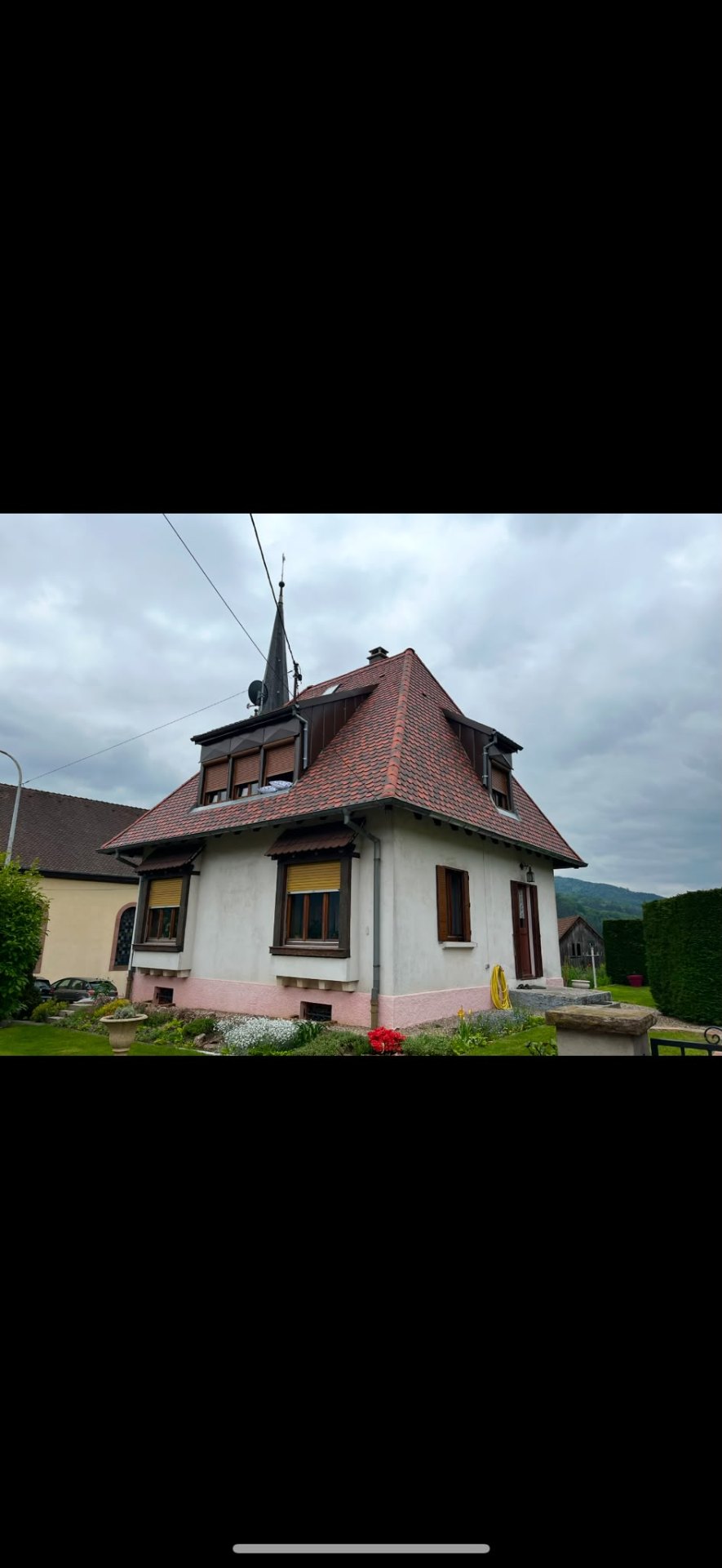 Villa alsacienne — toiture tuiles plates — chantier FD Rénov couverture à Vallée alsacienne (Alsace, Haut-Rhin)
