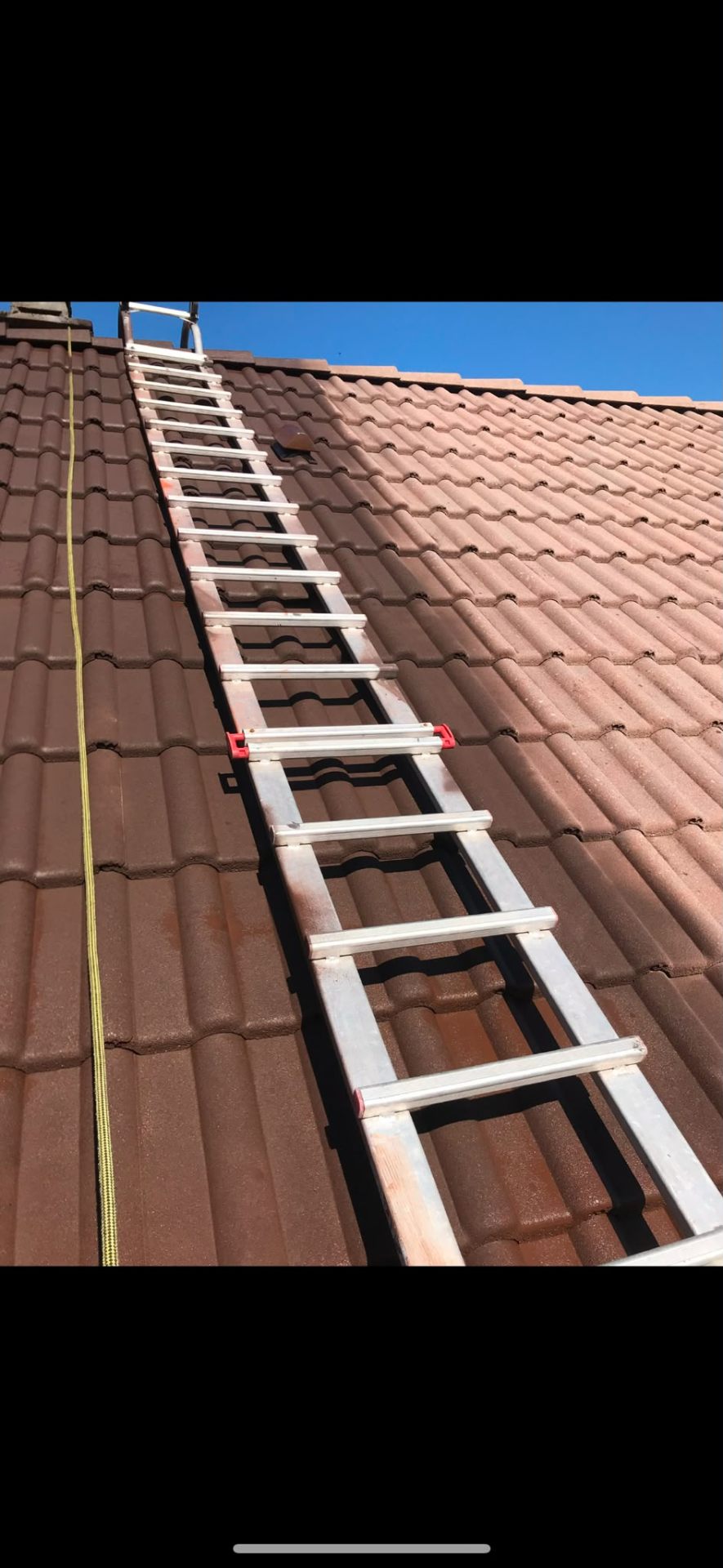Intervention sécurisée sur toiture tuiles — chantier FD Rénov couverture à Colmar (Alsace, Haut-Rhin)